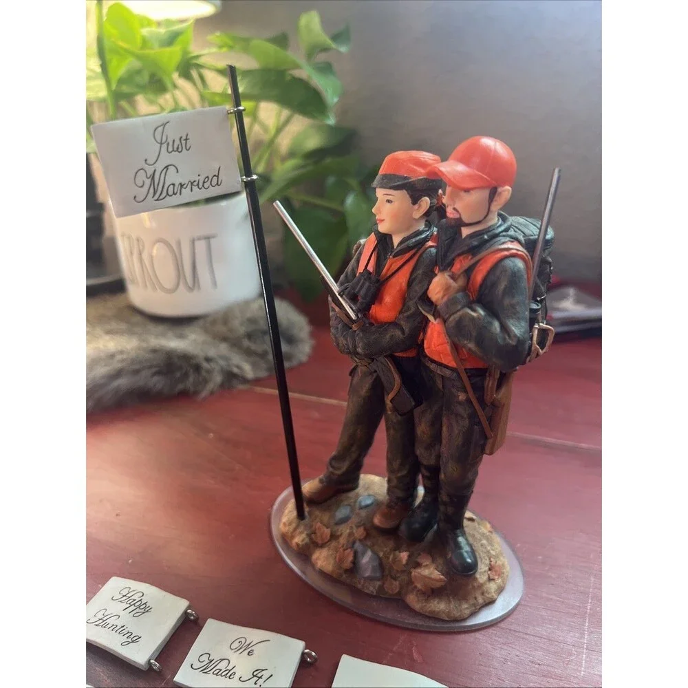 Hunting Couple Cake Topper - Wedding/Anniversary - GSI Outside Inside 6 Flags